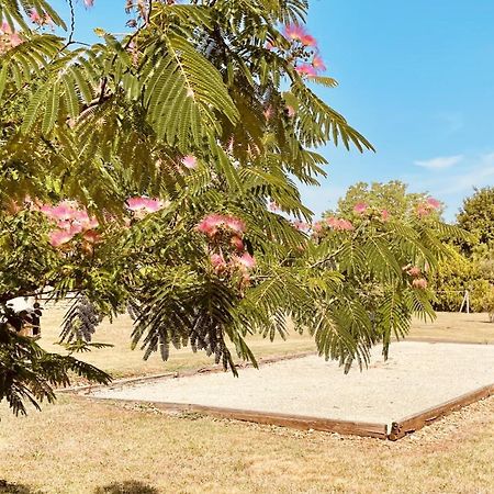 Le Domaine De Camberoux Gite Bressac Bagian luar foto